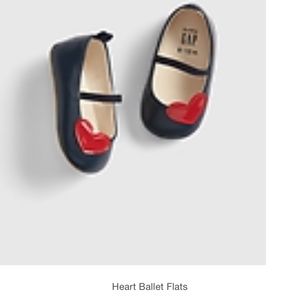 Heart ballet flats